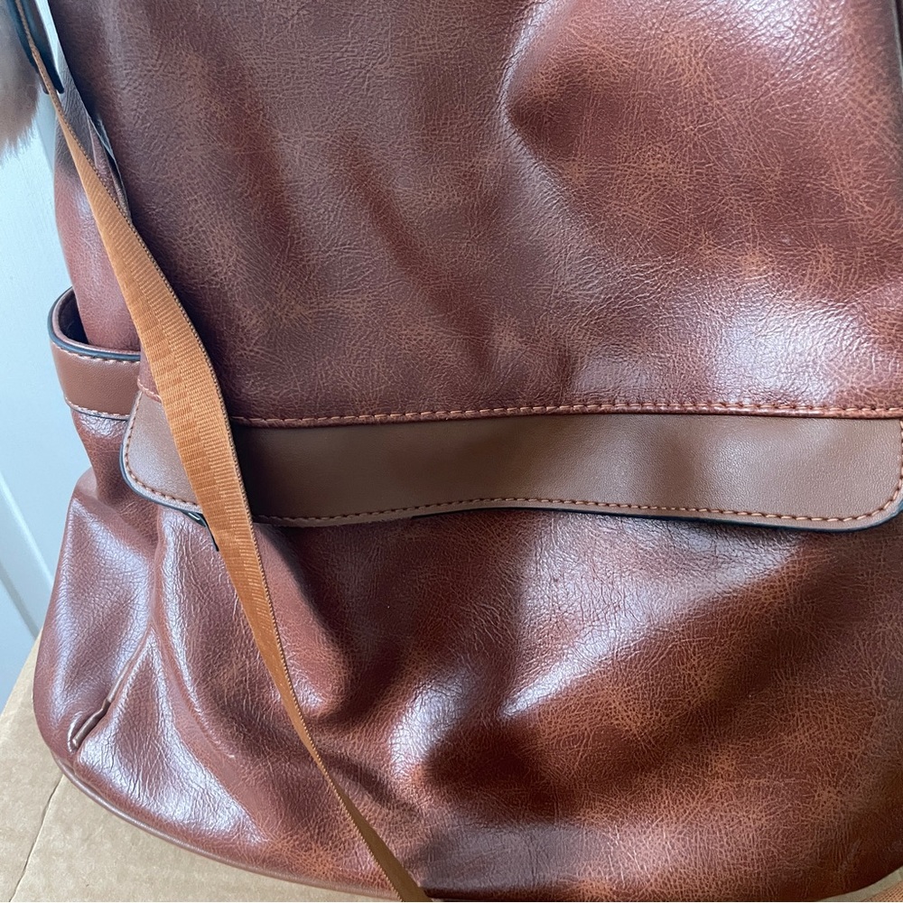 Tan backpack - Picture 4 of 7